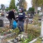 miniatura_wolontariusze-sprztali-opuszczone-groby