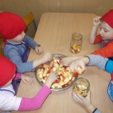 kompot-w-sloikach