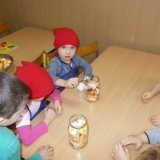 kompot-w-sloikach