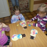 zajecia-plastyczne-zimowy-balwanek