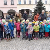 uroczyste-powitanie-wiosny-tancami-wierszami-i-piosenkami-na-rynku-m