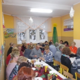 uroczystosc-z-okazji-dnia-babci-i-dziadka-smerfy-skrzaty