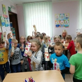 dzieci-na-zajeciach-w-bibliotece