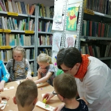 dzieci-na-zajeciach-w-bibliotece