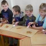 dzieci-robia-wafle