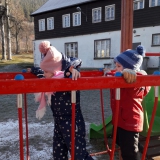 ogrodowe-zabawy-misiakow